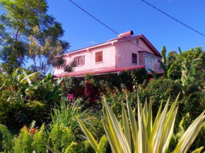 Appartement de 3 chambres avec vue sur la mer jardin clos et wifi a Le Tampon a 8 km de la plage